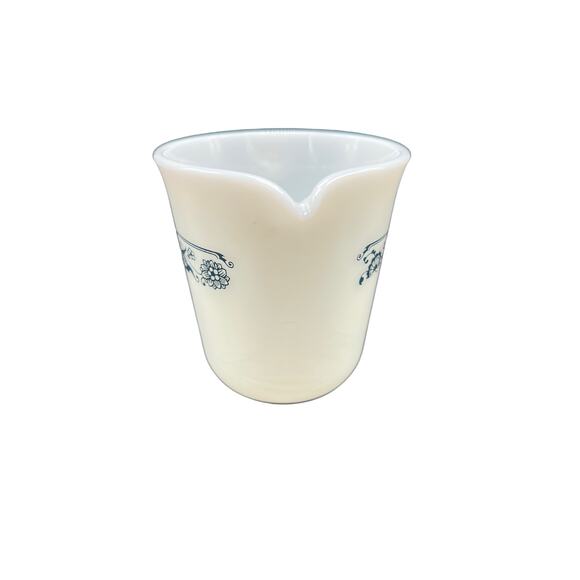 Vintage PYREX Old Town Blue Onion Pattern White Creamer - Picture 2 of 6